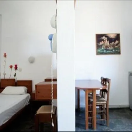 Ξενοδοχείο με διαμερίσματα Pergamos Village 2*