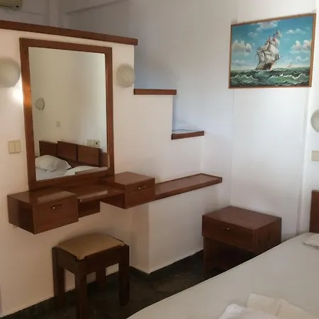 Pergamos Village Κολυμβάρι